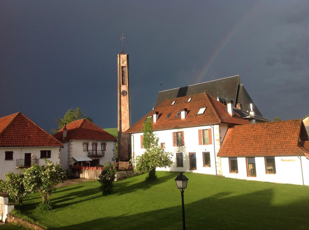 Casa Rural Roncesvalles Espinal-Auzperri Екстериор снимка